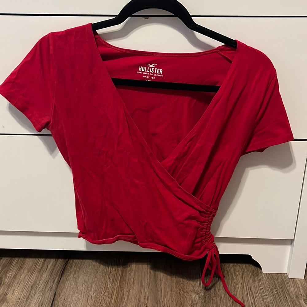 red baby tee- hollister